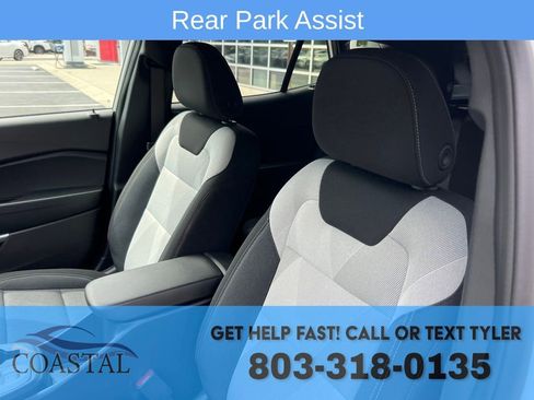 Used 2026 Chevrolet Trax RS w/ Sunroof Package image 11