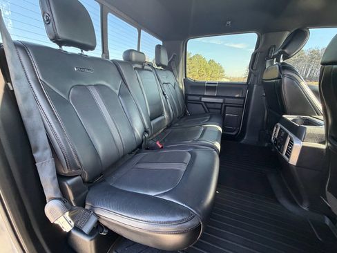 Used 2019 Ford F150 Platinum image 19