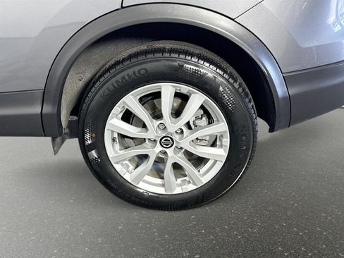 Used 2022 Nissan Rogue Sport SV w/ Technology Package image 30