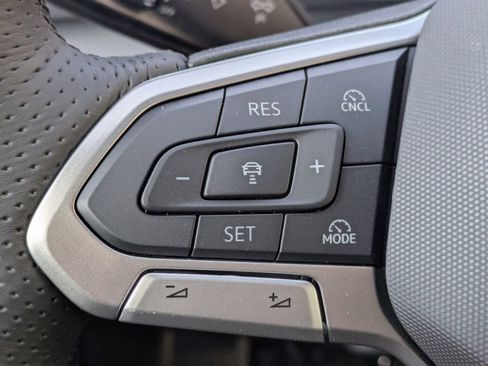 New 2026 Volkswagen Tiguan SE R-Line FWD image 27