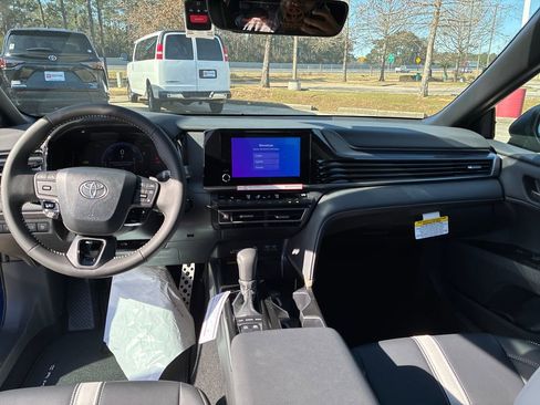 New 2026 Toyota Camry SE image 17