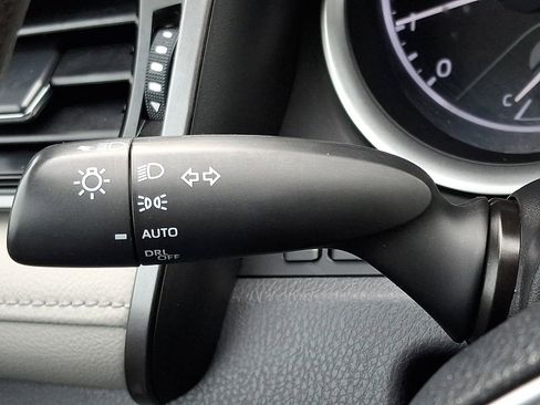 Used 2021 Toyota Camry LE image 25