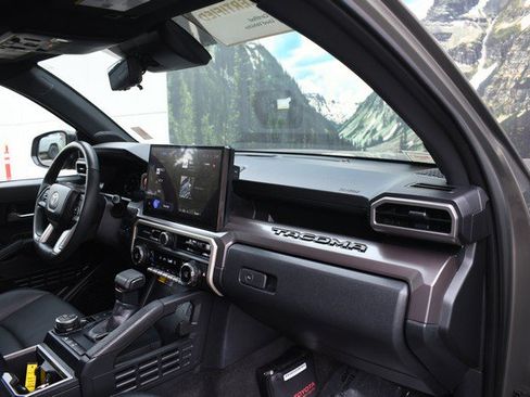 Certified 2024 Toyota Tacoma TRD Off-Road w/ TRD Off Road Premium Package AWD/4WD image 25