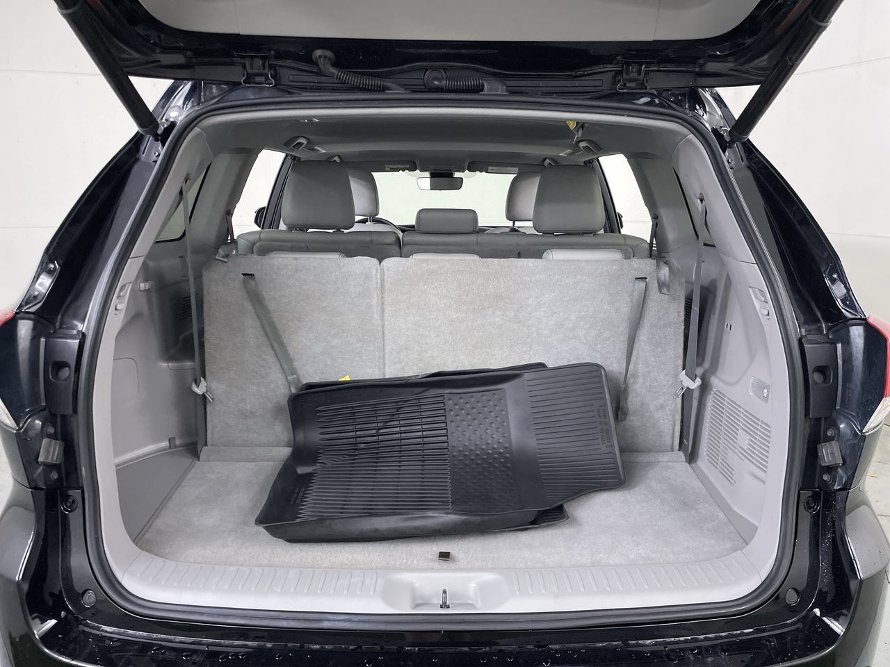 Used 2018 Toyota Highlander XLE AWD/4WD image 23
