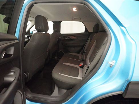 Used 2025 Chevrolet TrailBlazer LT AWD/4WD image 15
