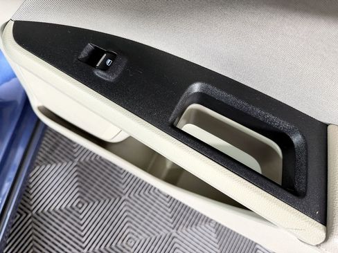 Used 2019 Ford Fusion SE FWD image 42