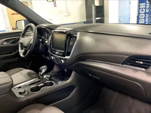 Used 2023 Chevrolet Traverse LT AWD/4WD image 14