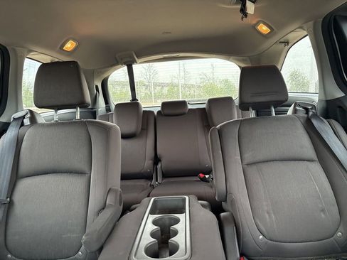Used 2018 Honda Odyssey EX image 17
