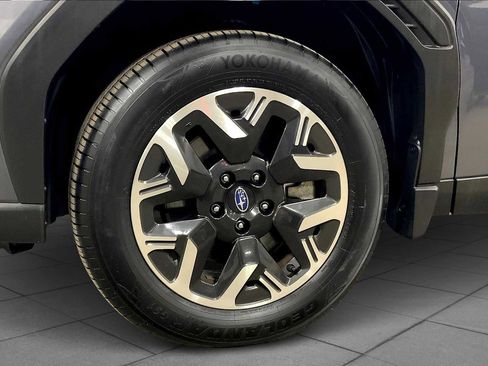 Certified 2025 Subaru Forester AWD/4WD image 8