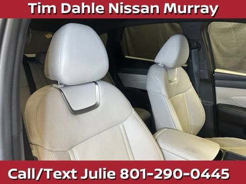 Used 2025 Hyundai Tucson Limited AWD/4WD image 16