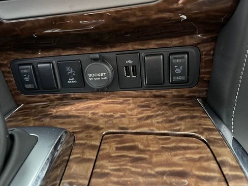 Used 2019 Nissan Armada SL w/ Premium Package image 30