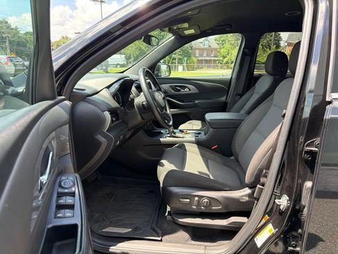 Used 2023 Chevrolet Traverse LT w/ LPO, Floor Liner Package AWD/4WD image 13