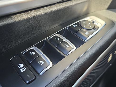 Used 2020 Kia Telluride LX FWD image 24