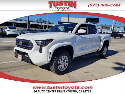 Certified 2025 Toyota Tacoma SR5 image 1