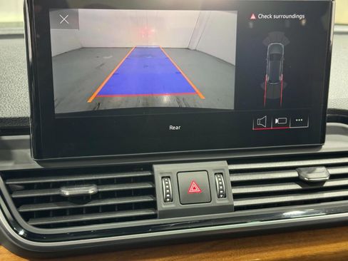 Used 2024 Audi Q5 2.0T Premium image 36