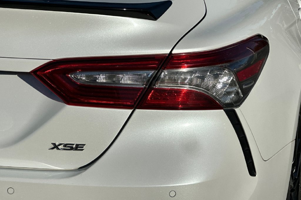 Used 2019 Toyota Camry XSE w/ Driver Assist Package FWD image 9