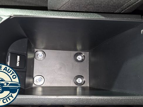 Used 2018 Toyota C-HR XLE FWD image 19