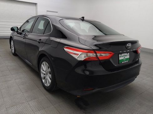 Used 2020 Toyota Camry LE FWD image 5