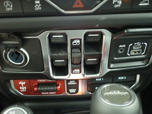 New 2026 Jeep Gladiator Rubicon AWD/4WD image 40