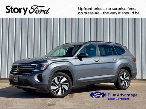 Used 2025 Volkswagen Atlas SE image 1