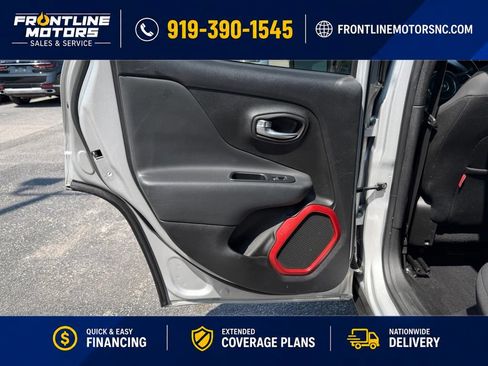 Used 2017 Jeep Renegade Trailhawk AWD/4WD image 18