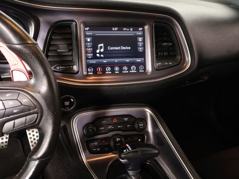 Used 2018 Dodge Challenger SXT Plus RWD image 5
