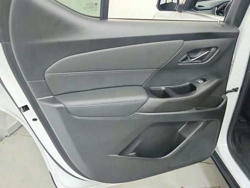 Used 2024 Chevrolet Traverse LT FWD image 20