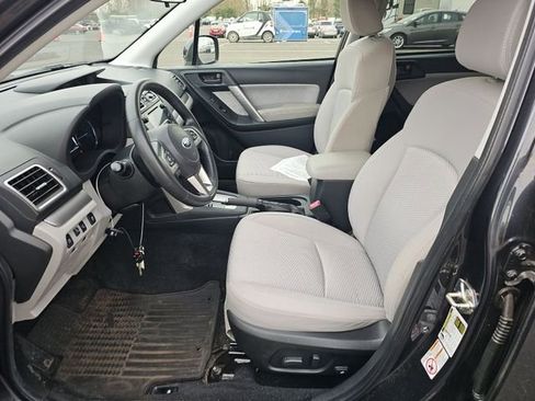 Used 2017 Subaru Forester 2.5i Premium image 4