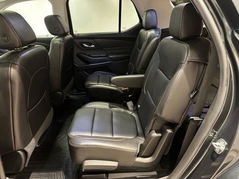 Used 2019 Chevrolet Traverse LT w/ LT Premium Package image 19