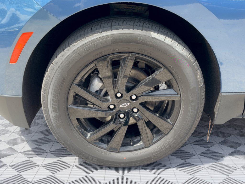 Used 2024 Chevrolet Equinox LS w/ LS Convenience Package FWD image 13