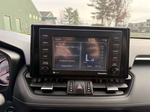 Used 2022 Toyota RAV4 XLE Premium image 20