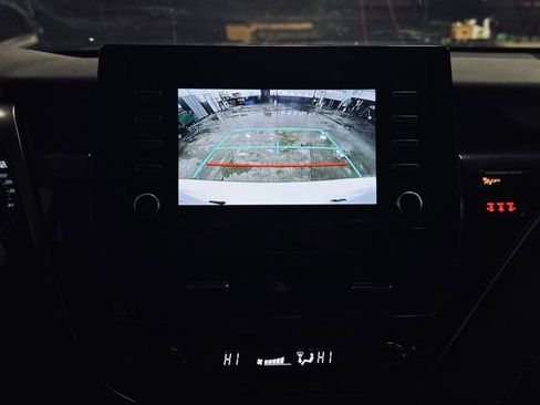 Used 2024 Toyota Camry SE image 30