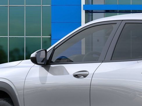 New 2026 Chevrolet Trax LS w/ LS Convenience Package FWD image 12
