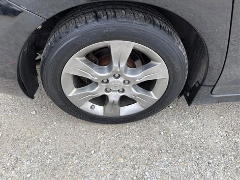 Used 2012 Toyota Sienna SE FWD image 24