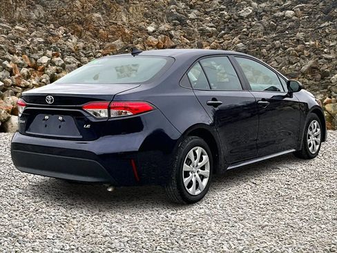 Used 2023 Toyota Corolla LE FWD image 2