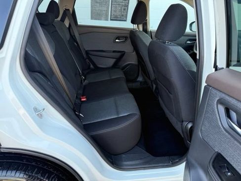 Used 2021 Nissan Rogue SV AWD/4WD image 11