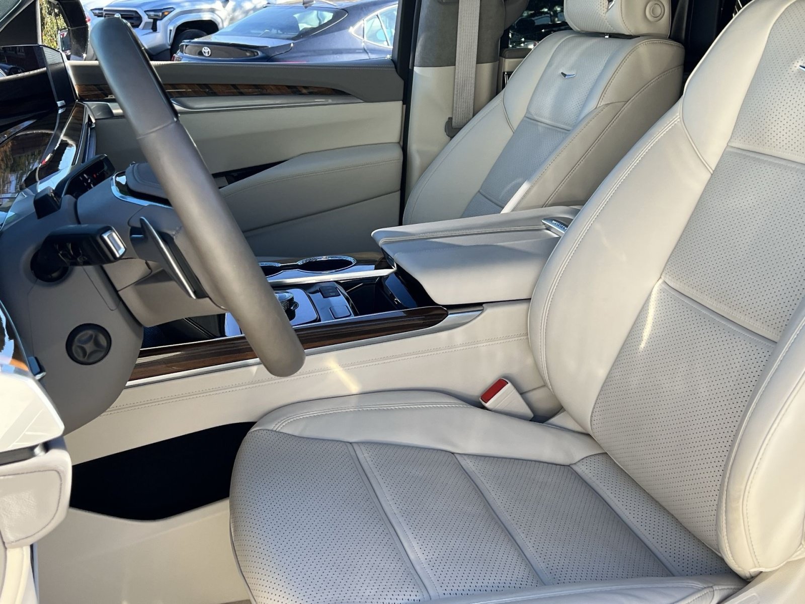 Used 2026 Cadillac Escalade Platinum Sport AWD/4WD image 12