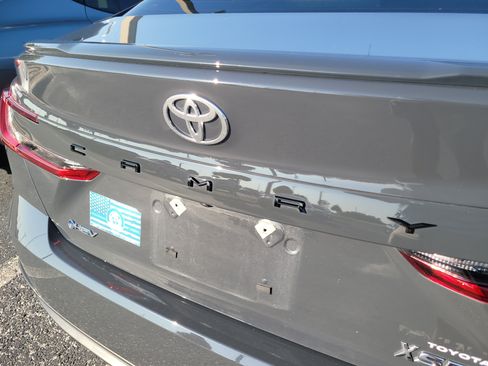 Used 2025 Toyota Camry SE FWD image 10