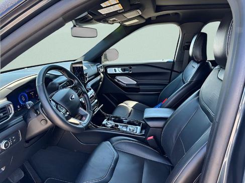 Certified 2022 Ford Explorer ST w/ Equipment Group 401A AWD/4WD image 4