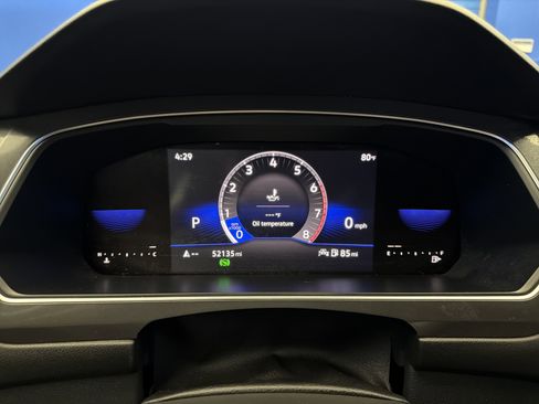 Used 2023 Volkswagen Tiguan SE w/ Panoramic Sunroof Package FWD image 18
