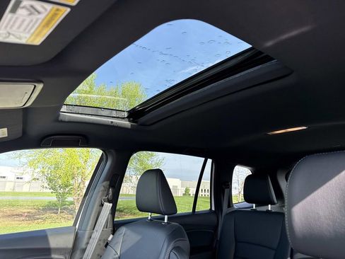 Used 2023 Honda Passport EX-L image 4