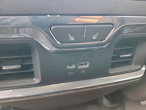 Used 2023 GMC Sierra 1500 Denali w/ Denali Reserve Package image 17