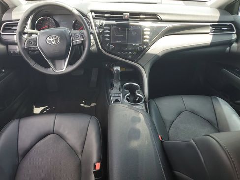 Used 2020 Toyota Camry XSE FWD image 10