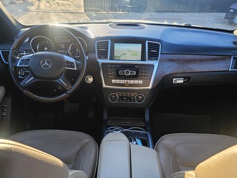 Used 2013 Mercedes-Benz GL 450 4MATIC w/ Premium 2 Pkg image 35