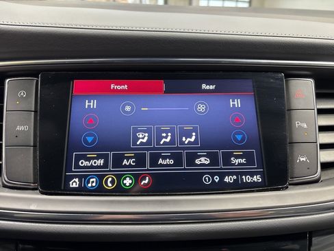 Used 2023 Buick Enclave Essence image 17