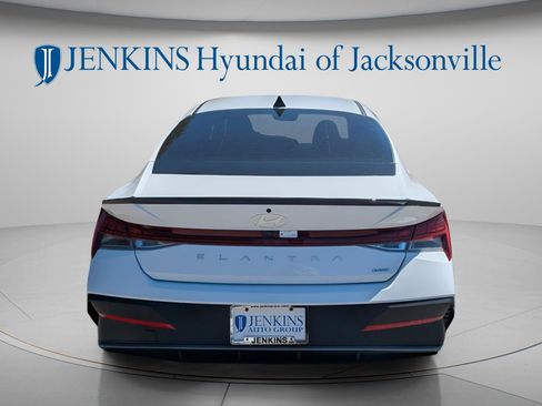 New 2025 Hyundai Elantra SEL FWD image 4