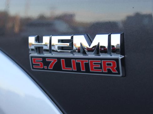 Used 2016 RAM 1500 Laramie w/ Convenience Group image 11