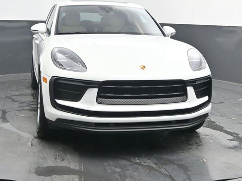 Used 2022 Porsche Macan image 7