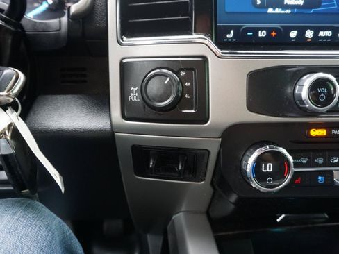 Used 2022 Ford F350 Lariat AWD/4WD image 21