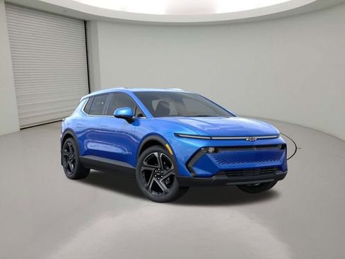 New 2026 Chevrolet Equinox EV LT image 7